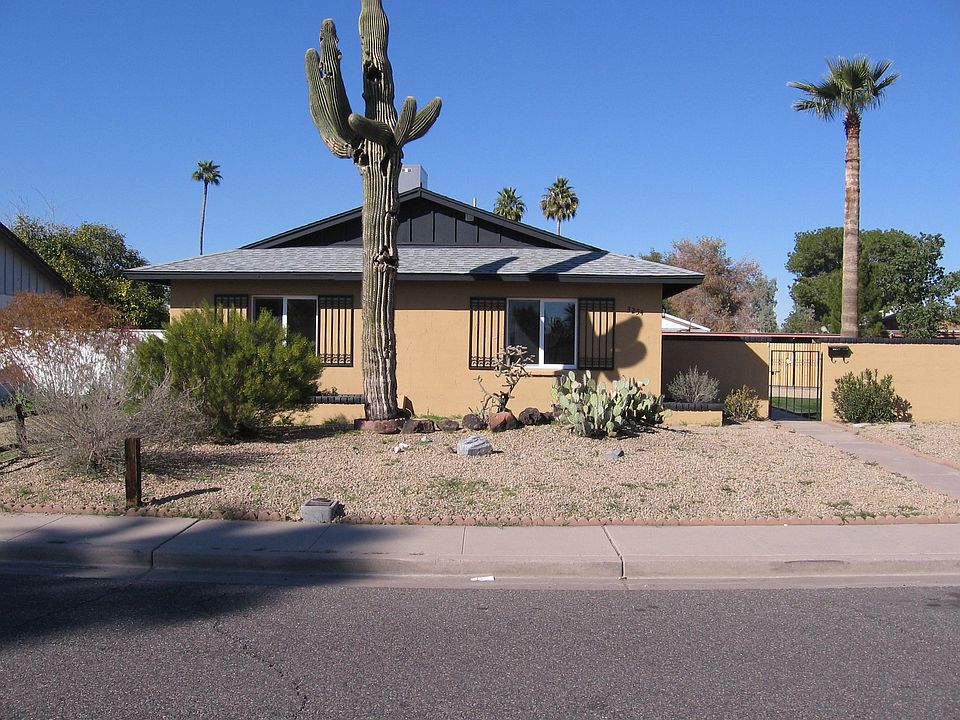1st image of 3254 W Country Gables Dr