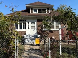 527 Ashland Ave, Elgin, IL 60123