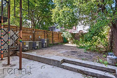 Rented by Rennit Inc.