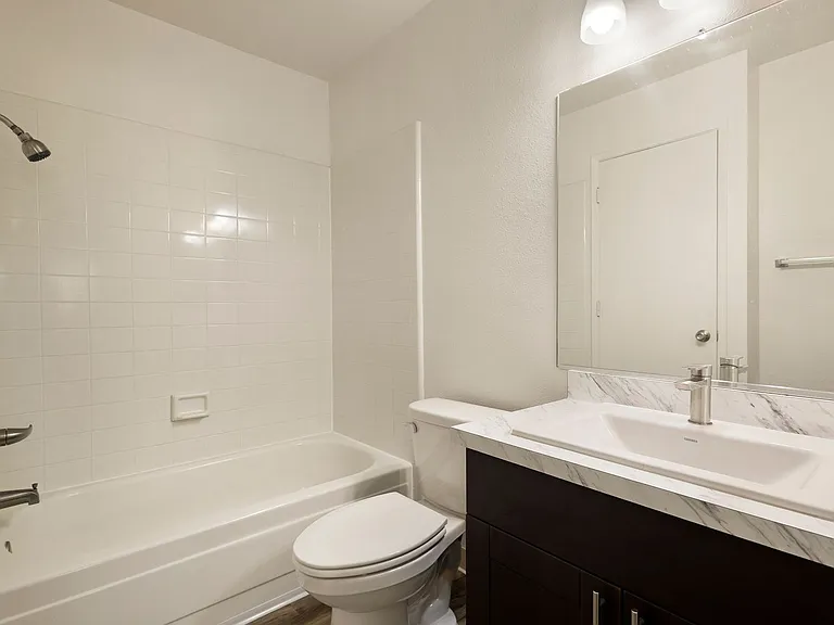 Sheridan Square Apartments — Photo 93