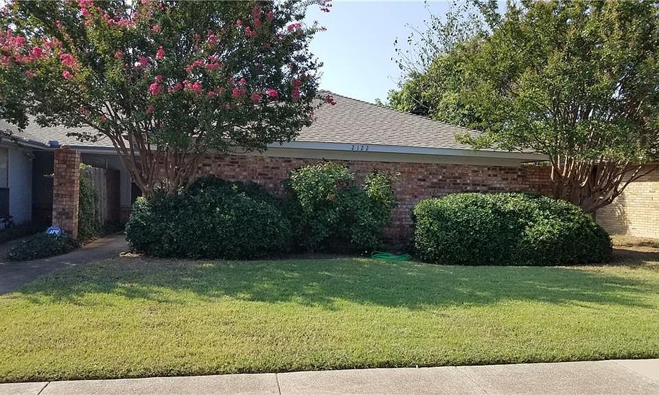 1st image of 2120 Teakwood Ln #2122