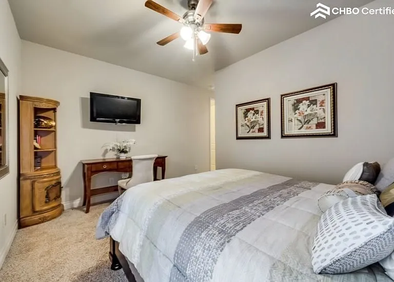 3830 Desert Springs Ln — Photo 20