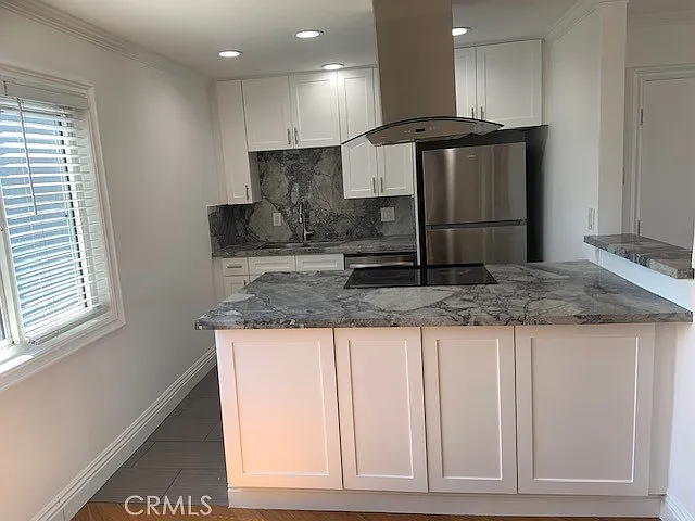 2 bed, 941 sqft, $3,100 — Photo 4