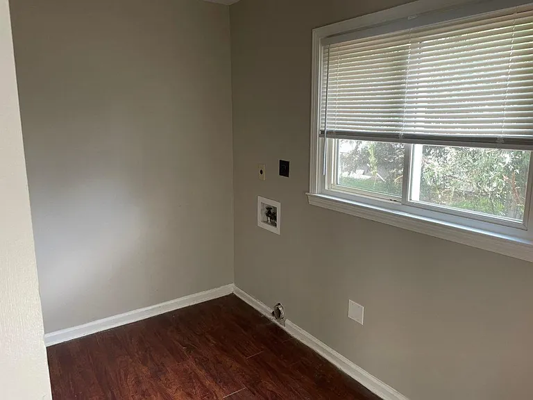 3766 Guernsey Ave — Photo 10