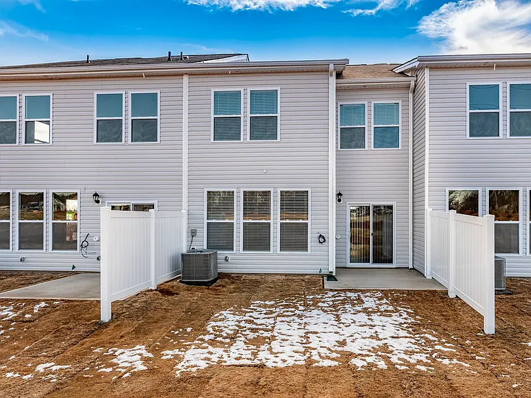 437 Yellow Fox Rd — Photo 28