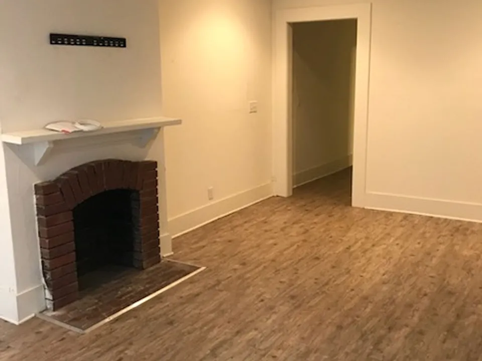 1019 Queen City Ave