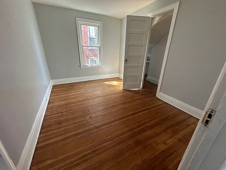1205 Spring St #1 — Photo 8