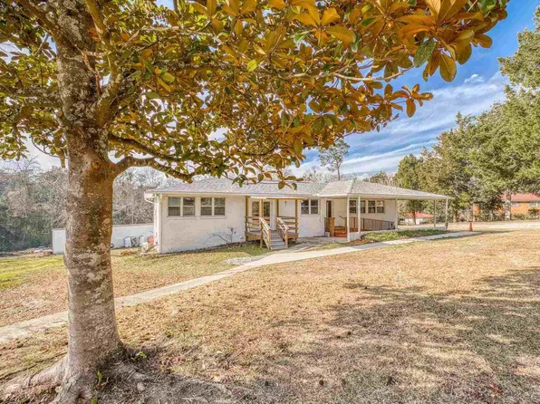 2371 Le Ruth Dr, Pensacola, FL 32514