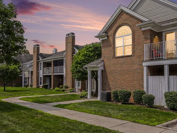 46246 Baldwin Dr #45, Macomb, MI 48044