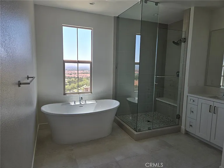 211 Maricopa — Photo 11