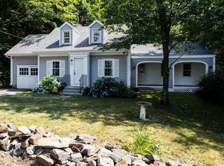 9 Pine View Rd, Falmouth, ME 04105
