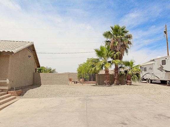 4th image of 4225 Trimaran Dr