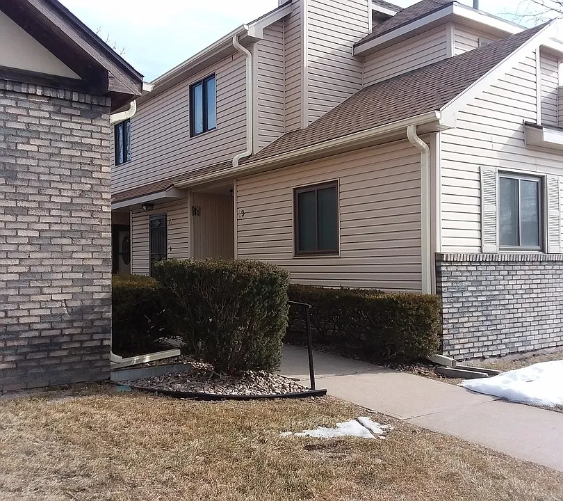 3027 W Capital Ave #19