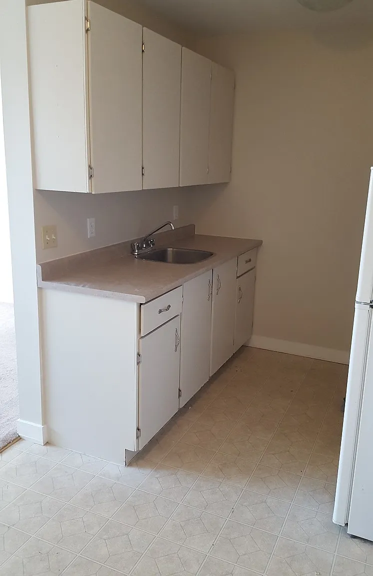 75 Southpark Drive — Photo 3