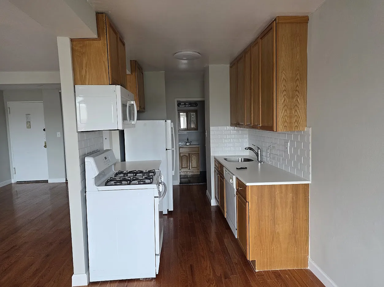 1666 Bell Blvd — Photo 3