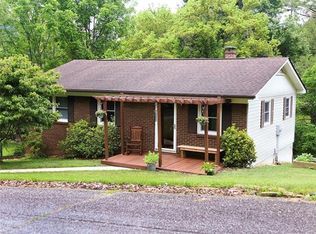 73 Beaverdam Heights Dr, Canton, NC 28716