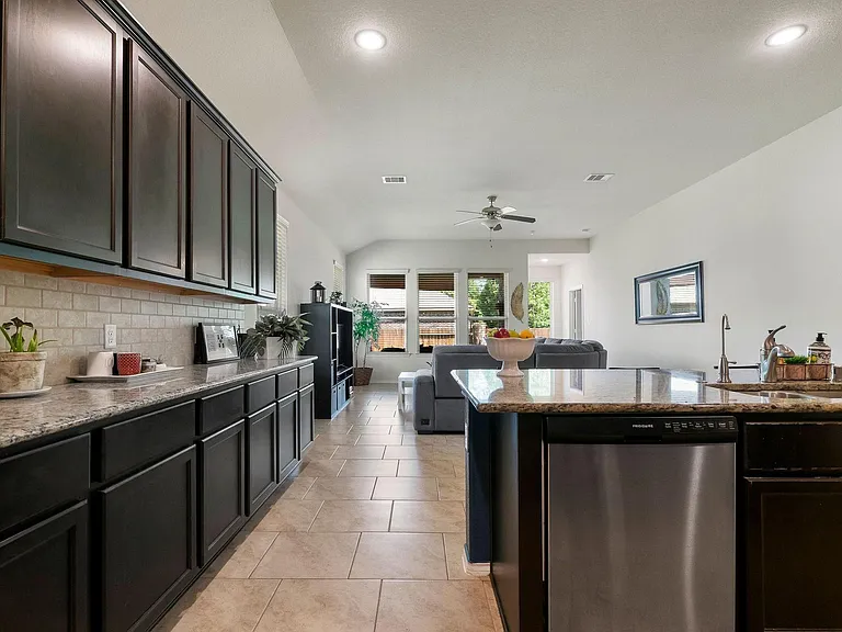 14011 Wolftrap Ln — Photo 6
