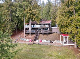 7796 Columbia Dr, Columbia Shuswap, BC V0E 1M8