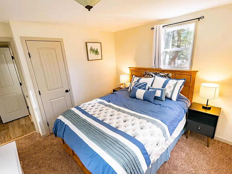 220 Burland Dr — Photo 3