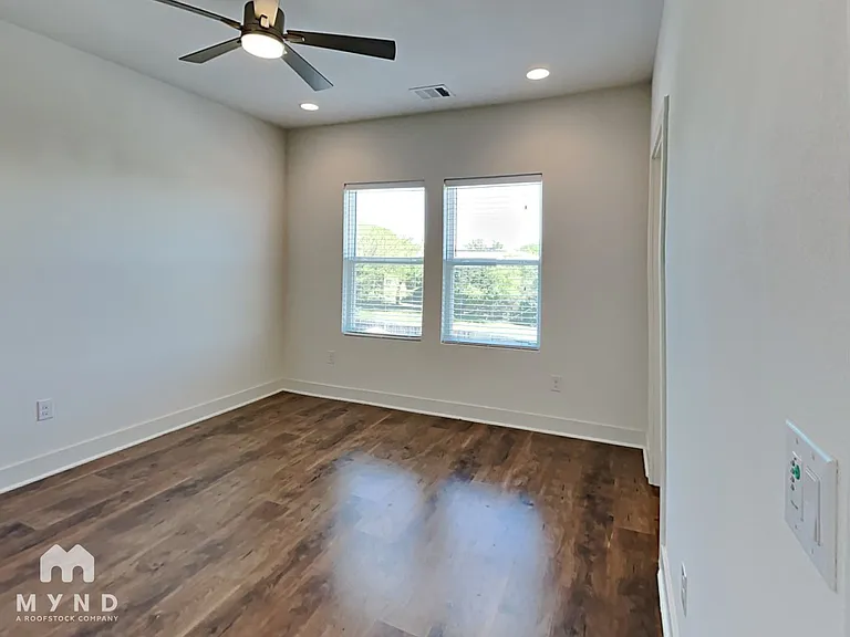 3007 E 12th St #61 — Photo 6