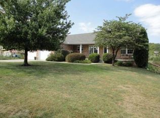 18562 Northwind Dr, Lawrence, KS 66044