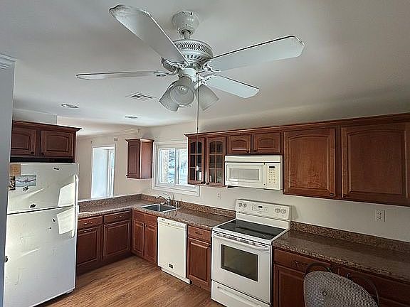 2nd image of 102 Arrowood Rd Unit B