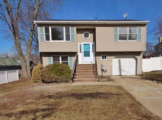 5 3rd St, Aberdeen, NJ 07747