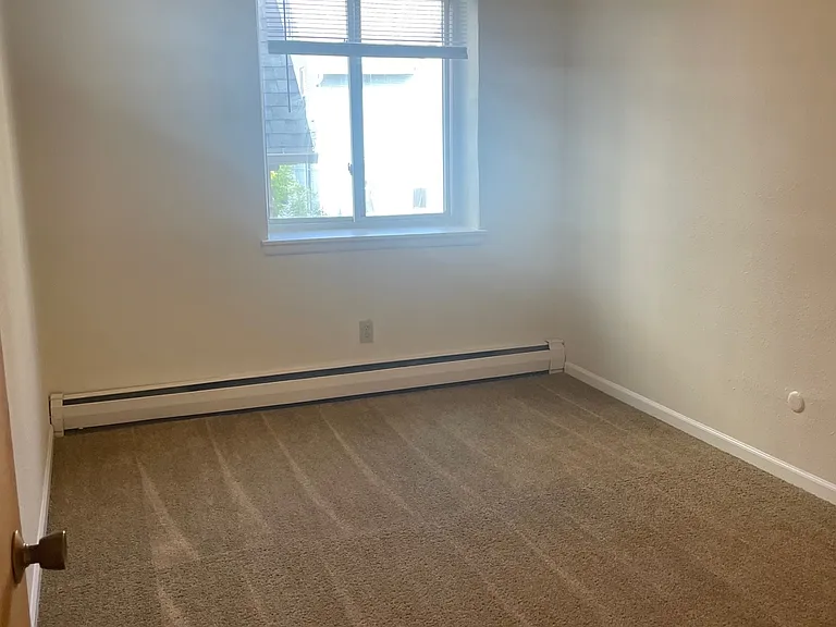 2619 N Oakland Ave — Photo 16