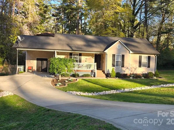 24 Doris Ct SE, Concord, NC 28025