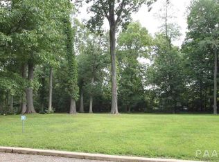 1114 Shagbark Ln, Metamora, IL 61548