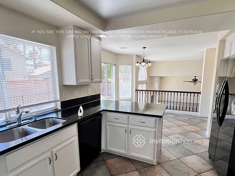 280 Plaza Carmelina Ct — Photo 4