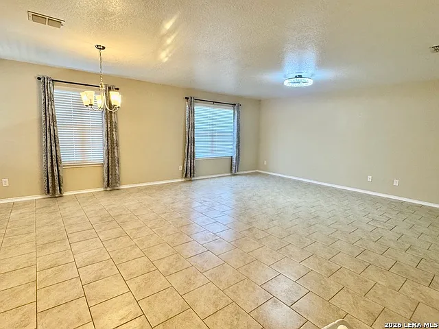 3 bed, 2.5 bath, 2240 sqft, $1,800 — Photo 3