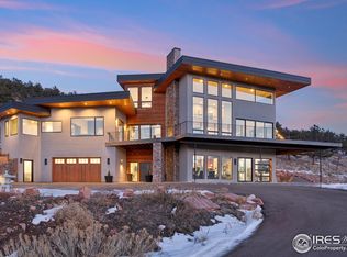 818 Mountain View Dr, Lyons, CO 80540