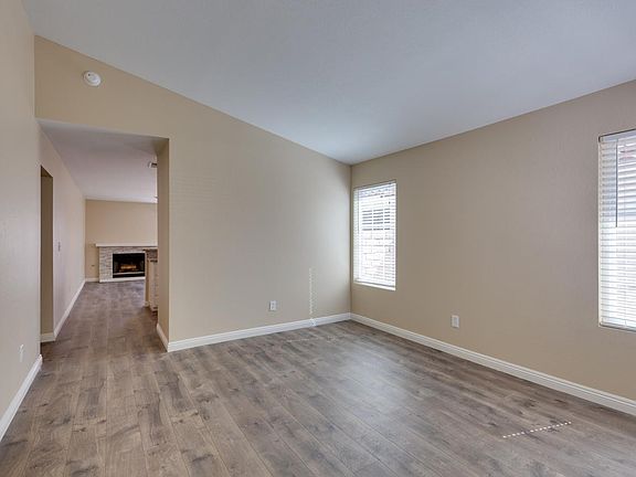 3rd image of 4658 Belshire Dr