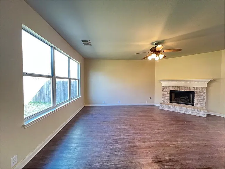 2307 Founder Dr — Photo 6