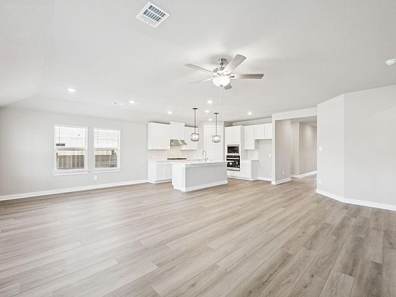 3rd image of 2814 Clapbread Ln