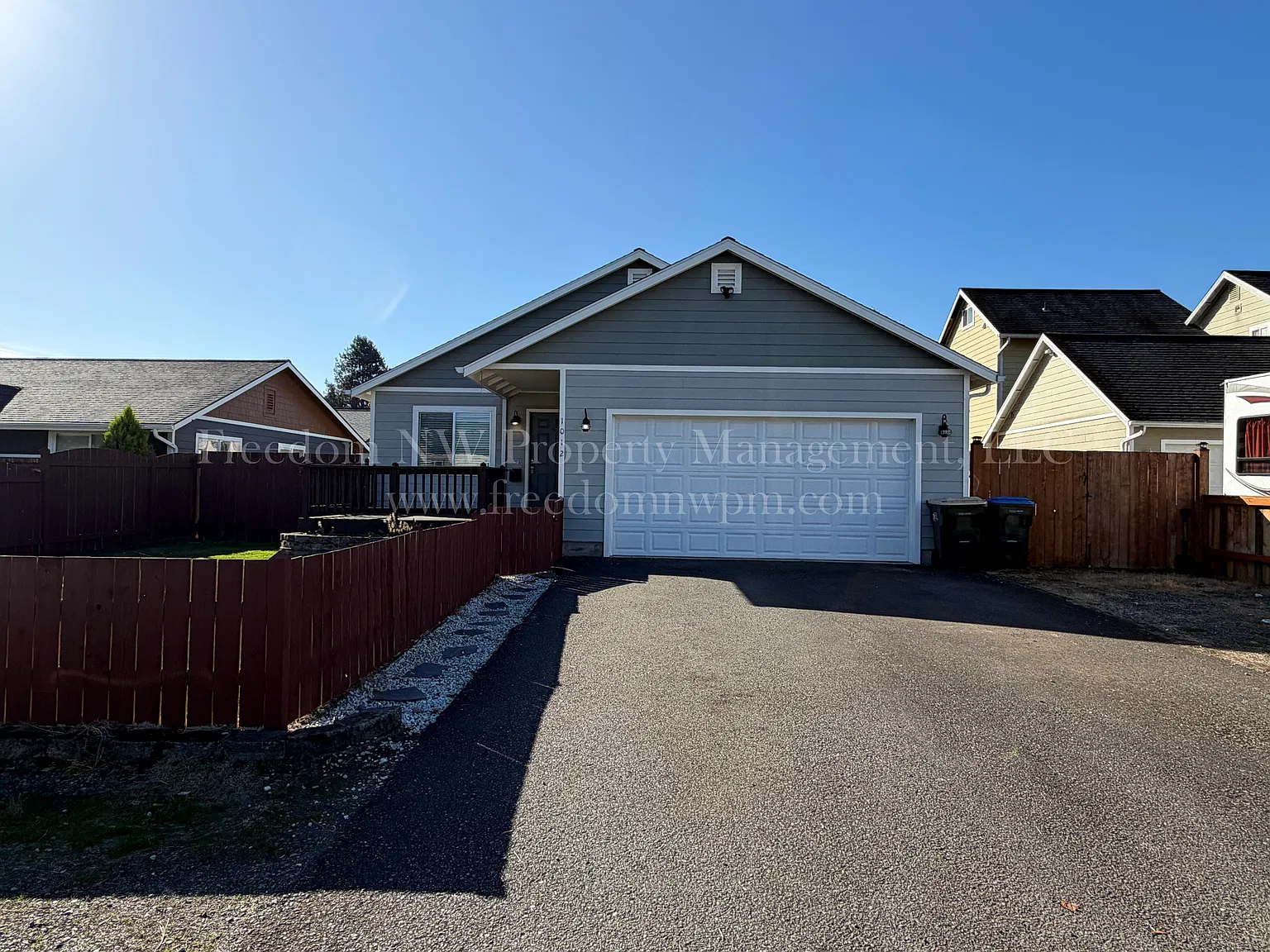 3 bed, 1316 sqft, $2,350 — Photo 2