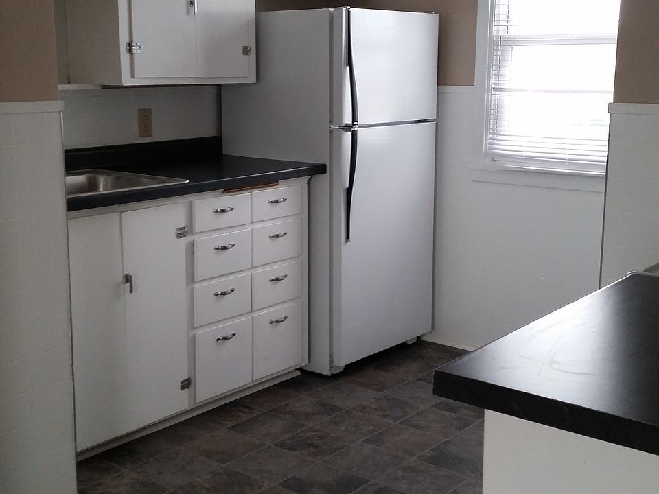 2nd image of 58 Hillcrest Dr