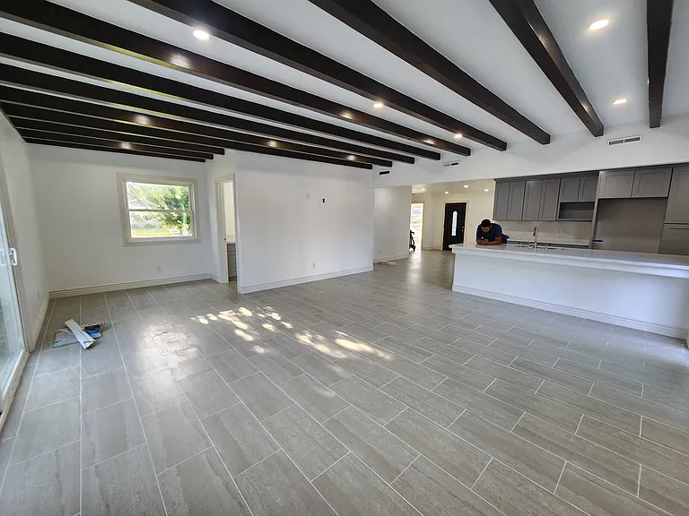 Sequoia St — Photo 8