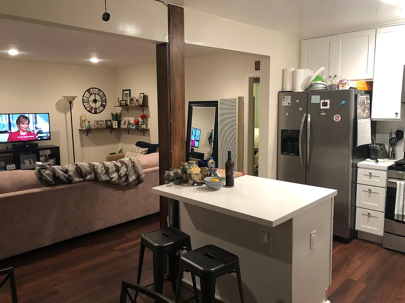 2 bed, 900 sqft, $2,500 — Photo 2