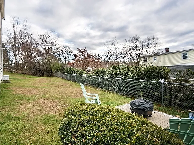 170 Ravenswood Rd — Photo 22