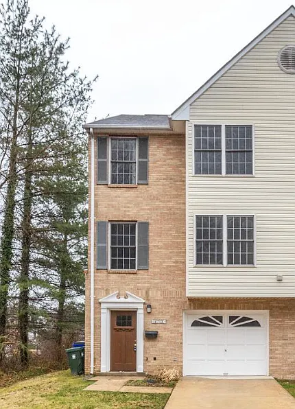 1 bed, $1,000 — Photo 1