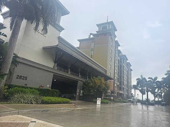 3rd image of 2825 Palm Beach Blvd