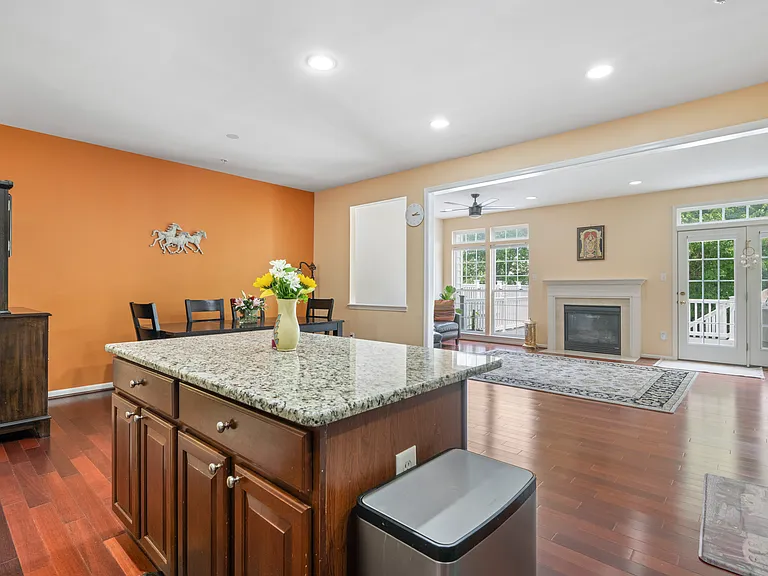 10745 Hillingdon Rd — Photo 44