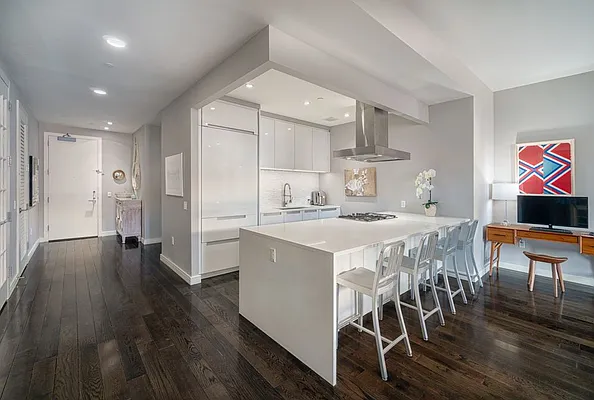 Sold by Prevu Real Estate, LLC | media 18