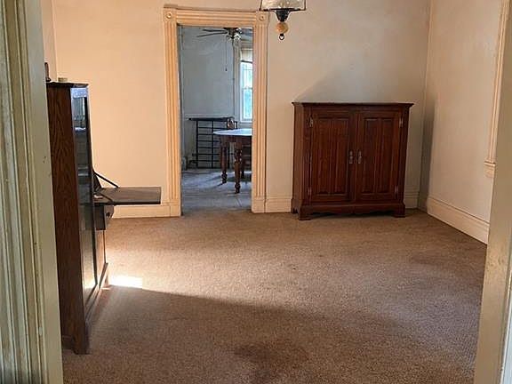 5th image of 4401 South St