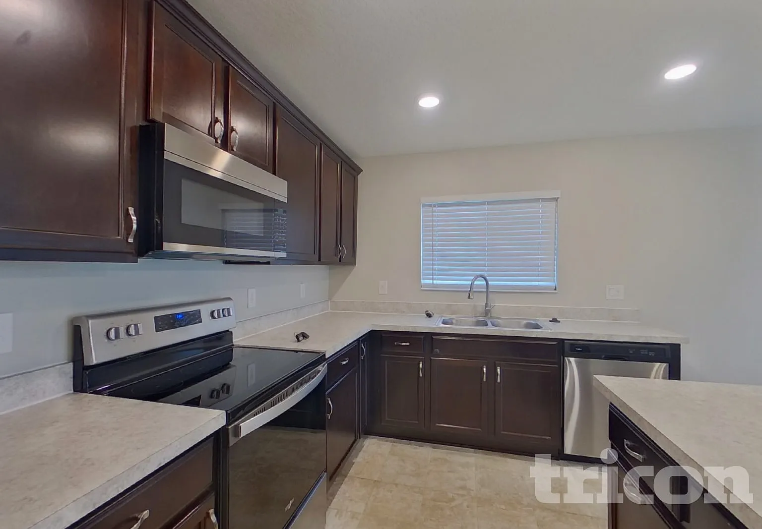 2244 Gladiolus Lane Mascotte FL — Photo 4