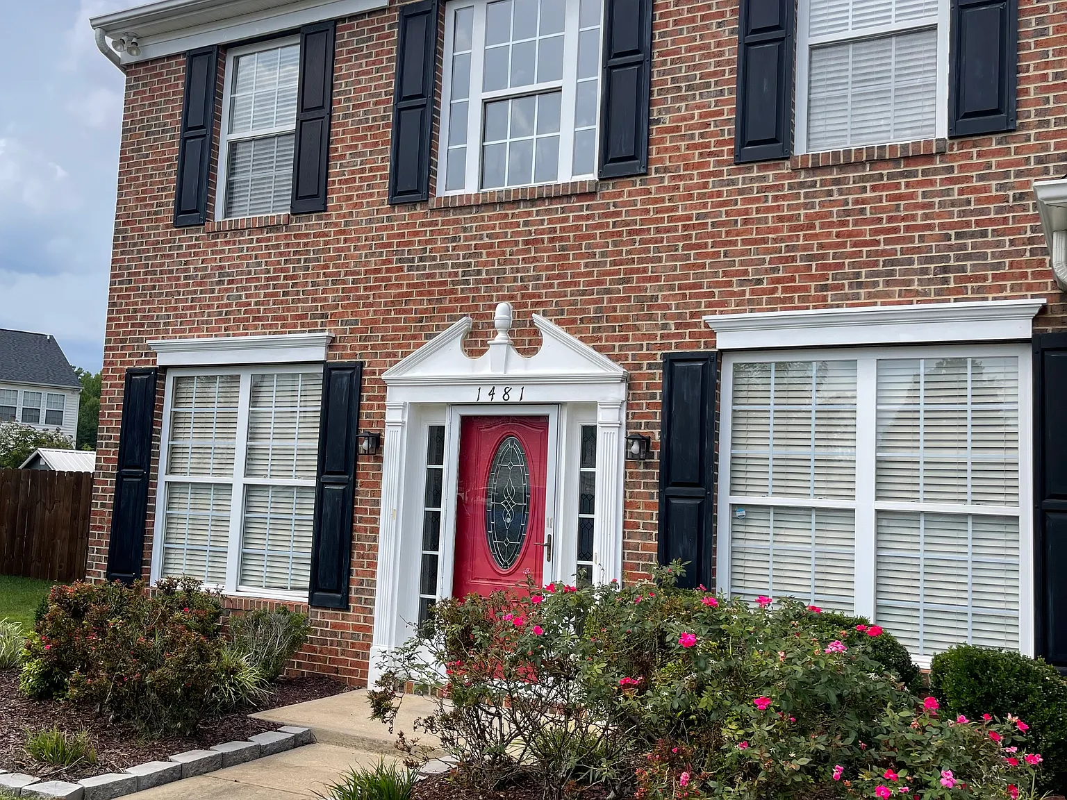 4 bed, 2.5 bath, 2428 sqft, $2,375 — Photo 4