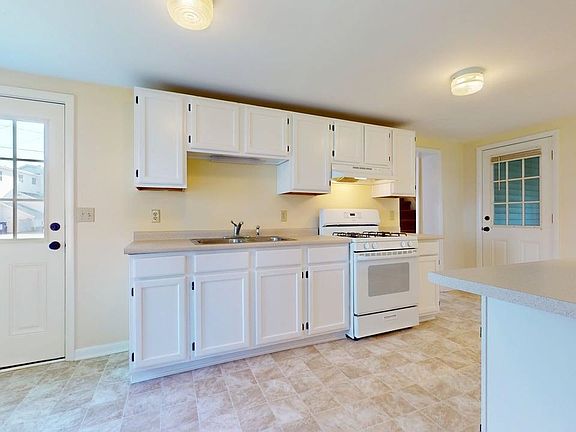 4th image of 22 Liberty Street