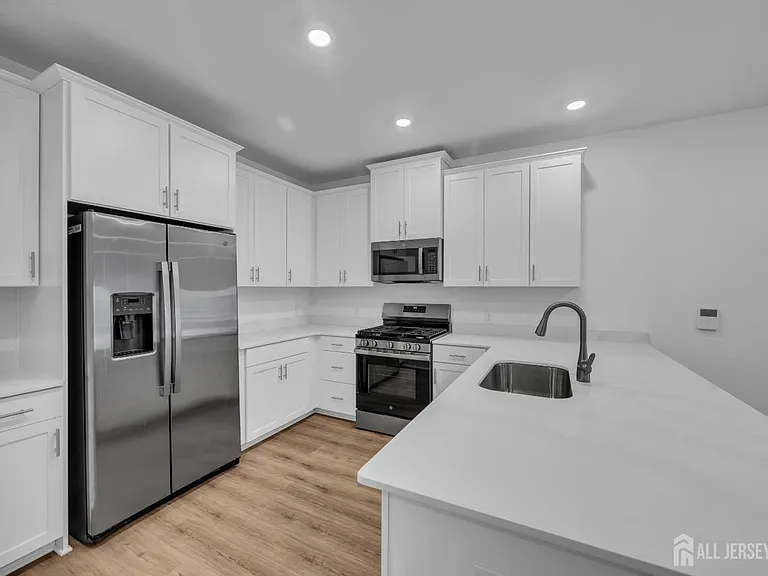 30212 Radford Ct — Photo 1